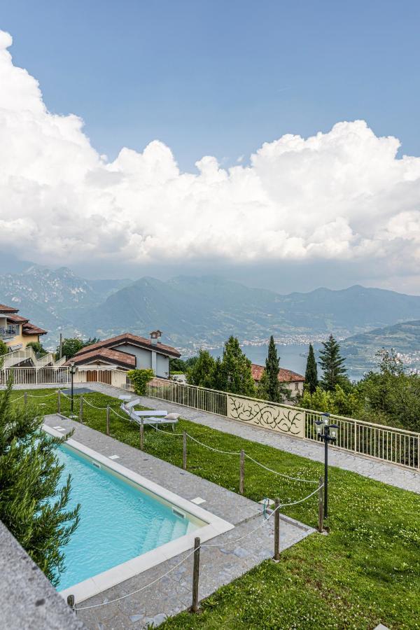 La Dolce Vita - Vista Lago E Piscina Parzanica Экстерьер фото