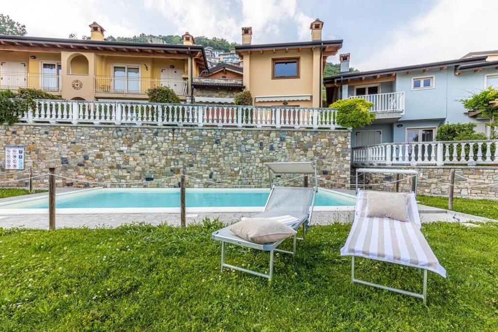 La Dolce Vita - Vista Lago E Piscina Parzanica Экстерьер фото